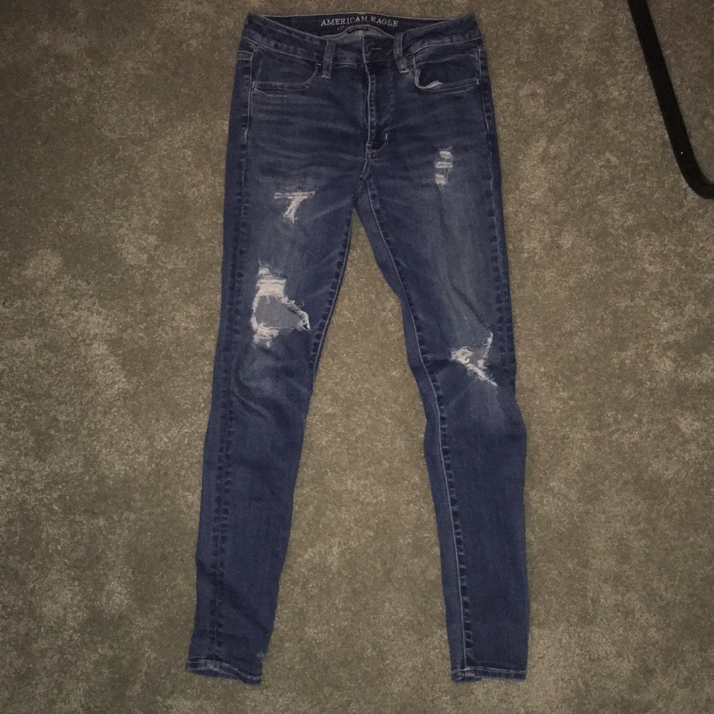 Distressed American eagle skinny jeans